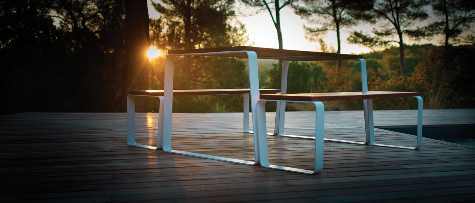 Banquette extérieure bois exotique fabricant mobilier urbain