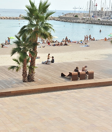 Chaise longue en métal, Cyria mobilier urbain durable