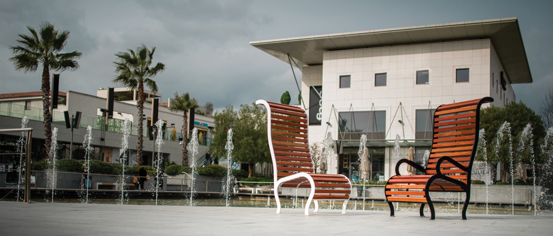 Banc public acier une place