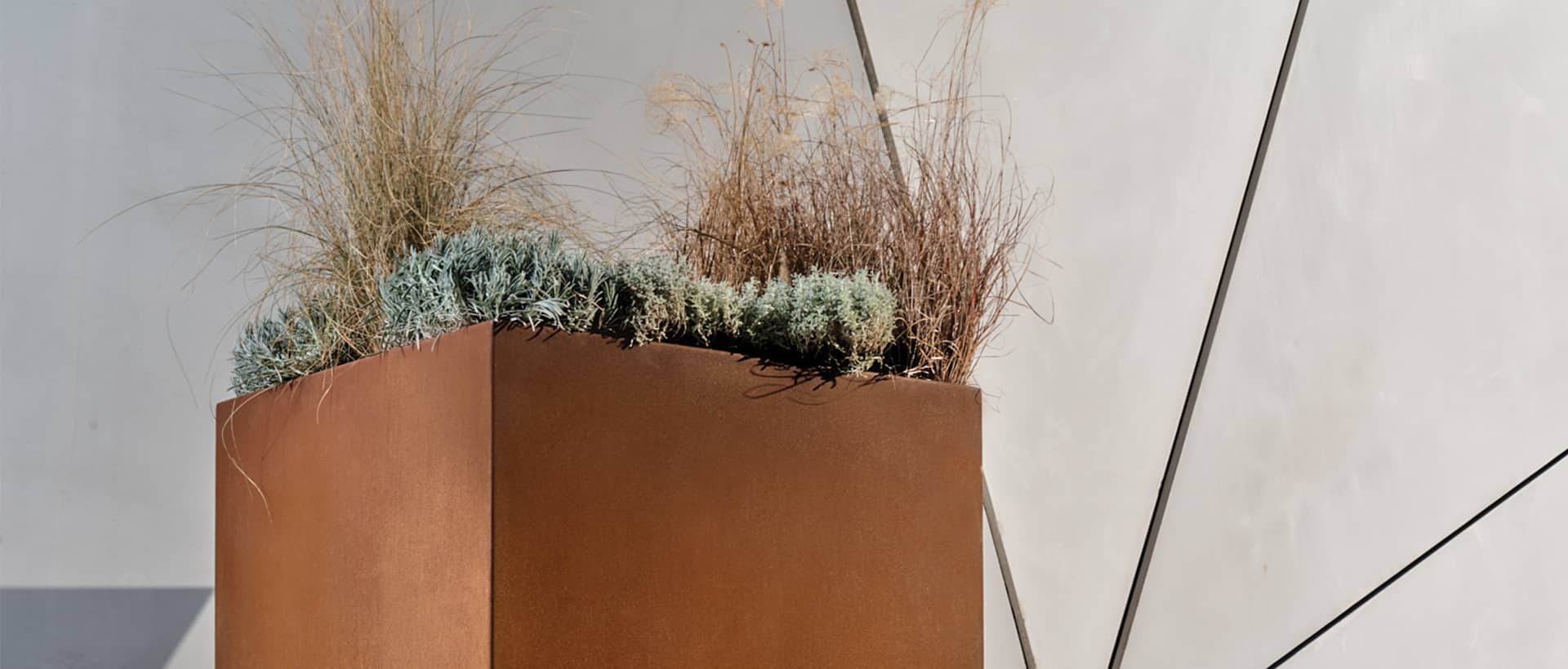 Square orangery planter in oxidized corten steel