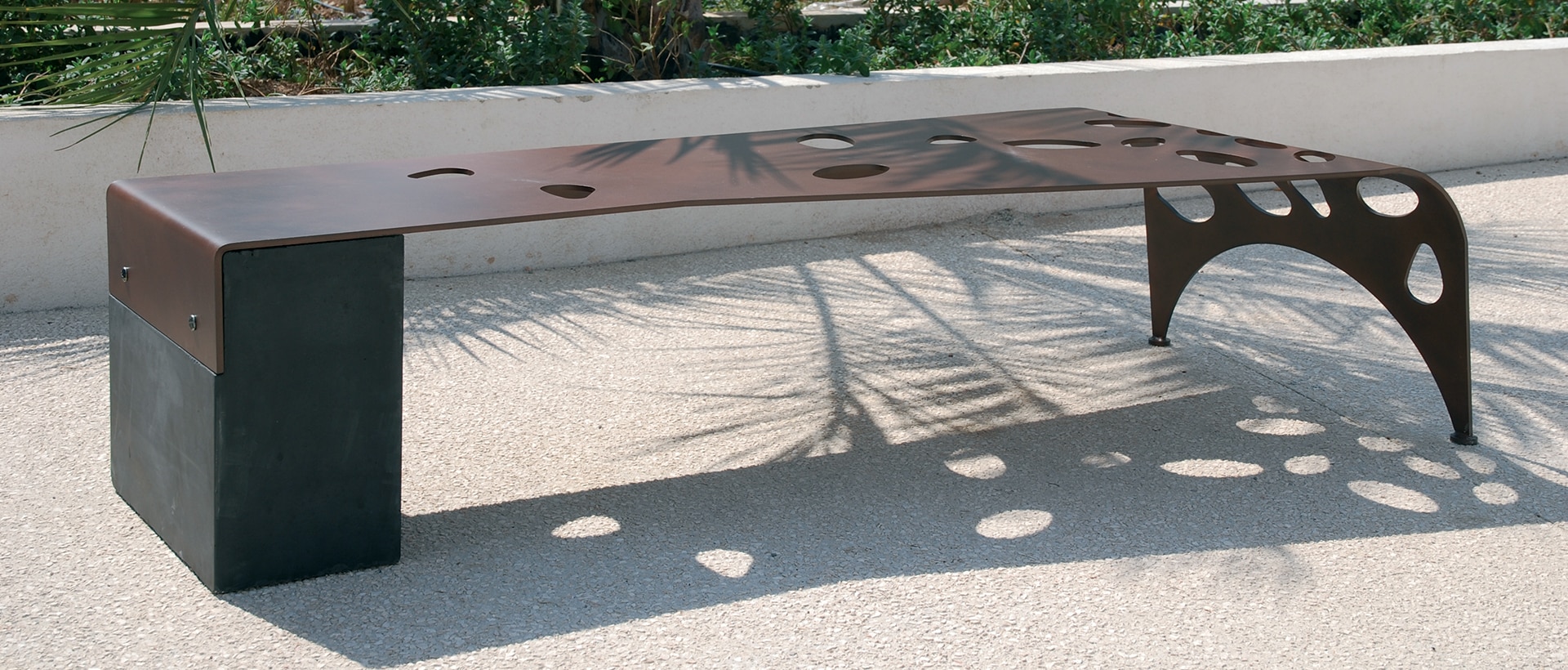 Banc public béton et acier GREEN PALACIO