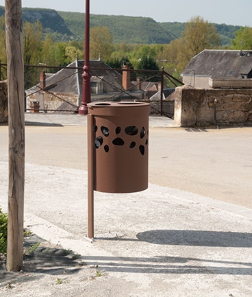 Corbeille de ville sur pied GREEN PALACIO