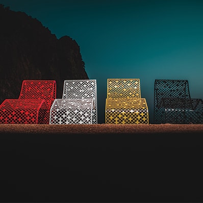 Liegestuhl aus der Stadtmöbelkollektion ELINIUM von Jean Michel Wilmotte herausgegeben von CYRIA Hersteller von Außenmöbeln