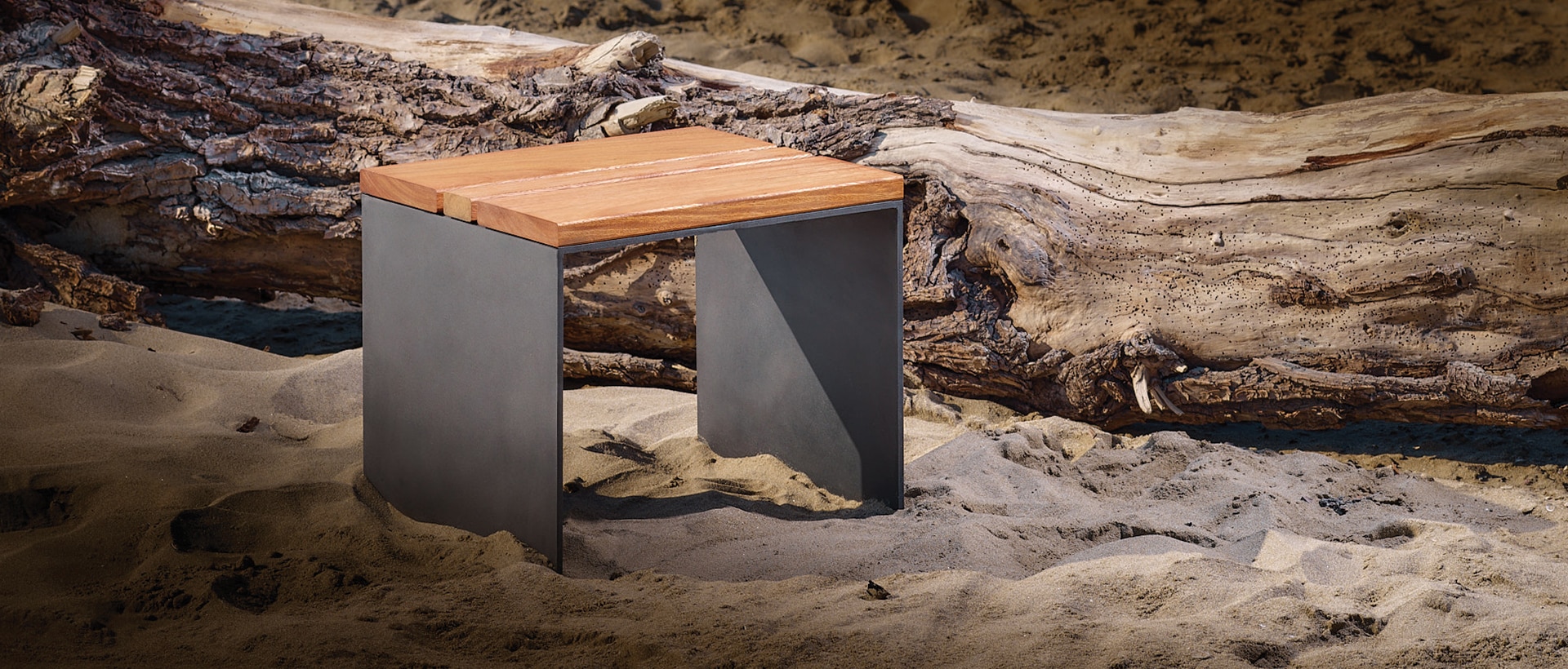 Tabouret extérieur, chaise urbaine PYSA