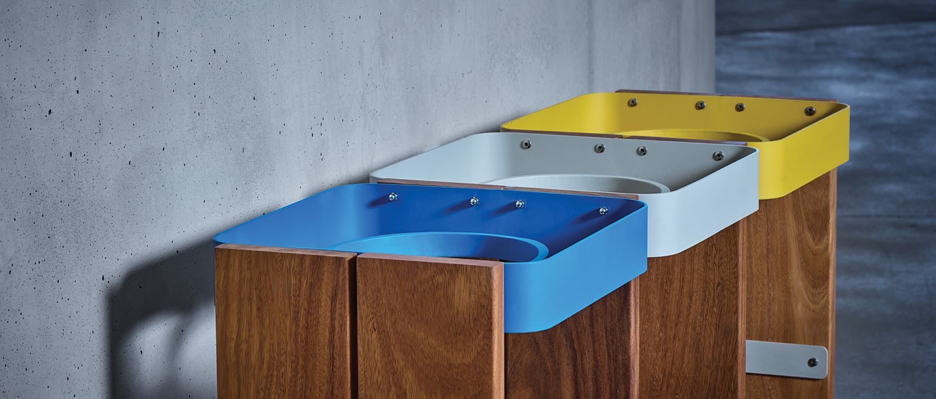 Mobilier urbain - poubelle extérieure 100L