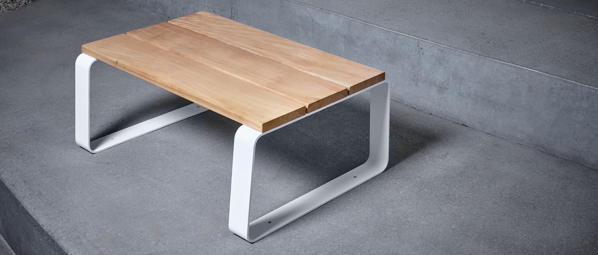 KAISEKI Tavolino da caffè dal design francese